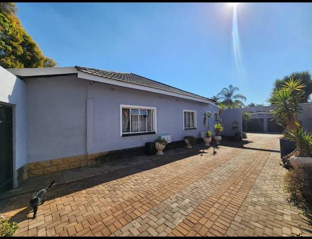 3 BEDROOM HOUSE FOR SALE IN CAPITAL PARK